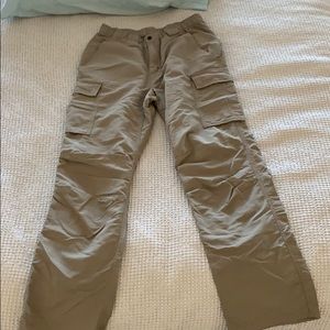 The North Face men’s a cargo pants size Small